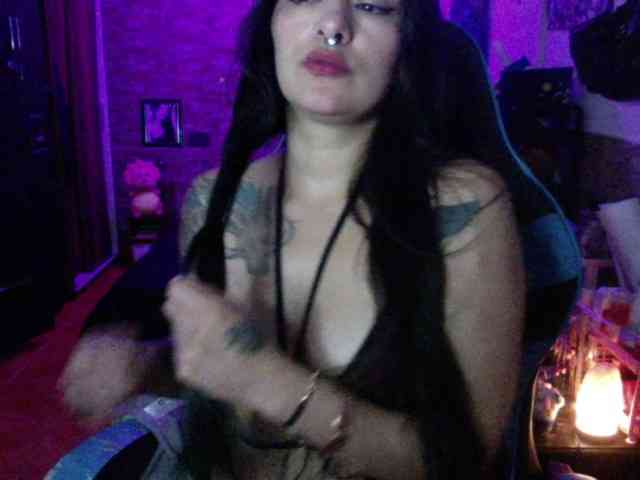 AngelaQueen AngelaQueen