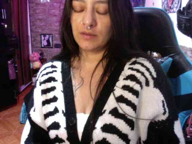 AngelaQueen webcam