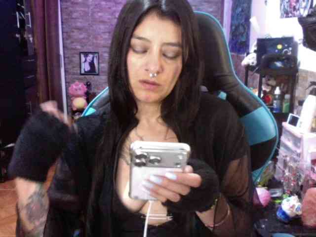 AngelaQueen AngelaQueen