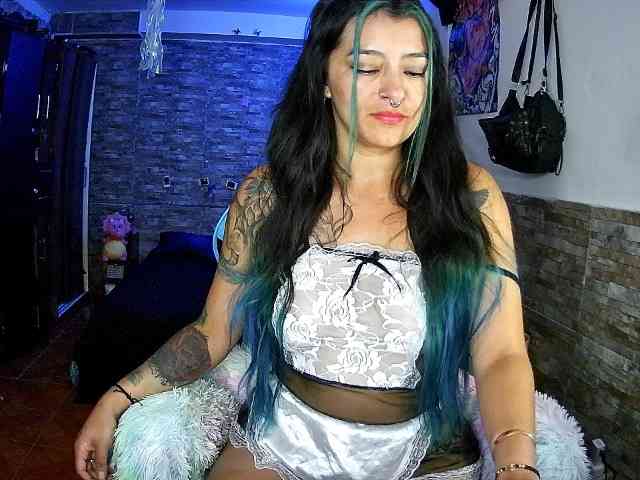 AngelaQueen webcam