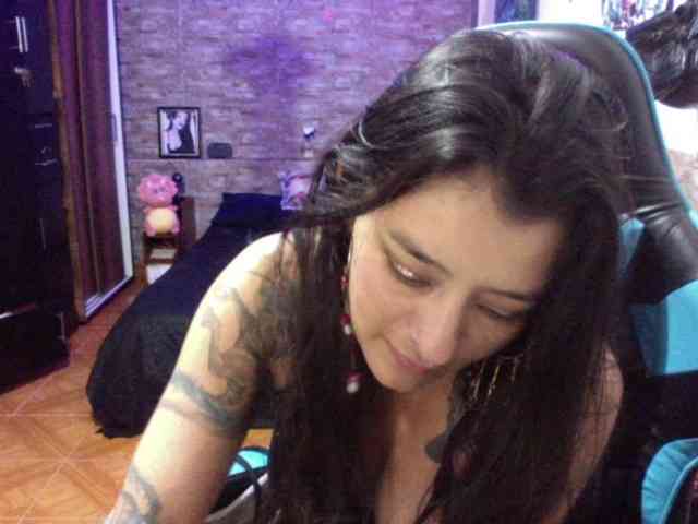 AngelaQueen webcam