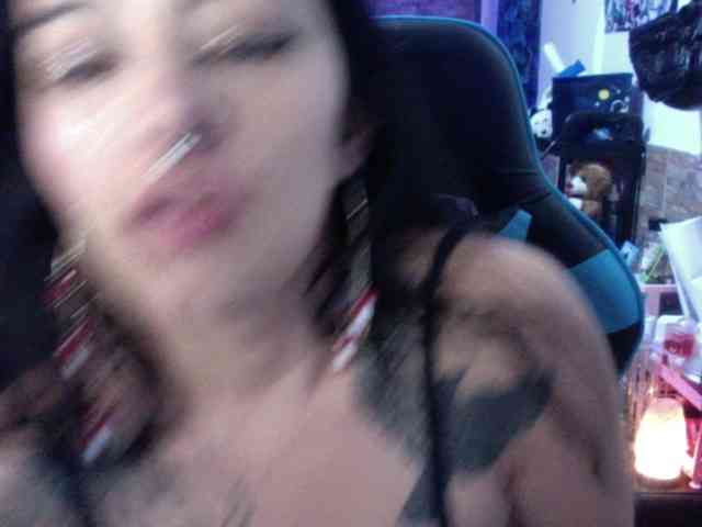 AngelaQueen webcam