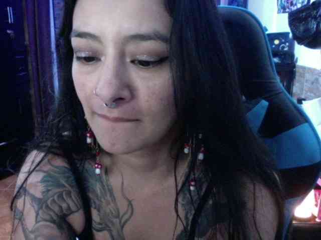 AngelaQueen webcam