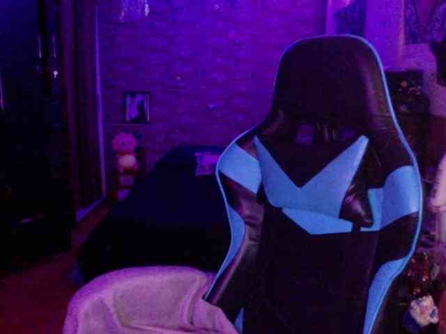AngelaQueen webcam
