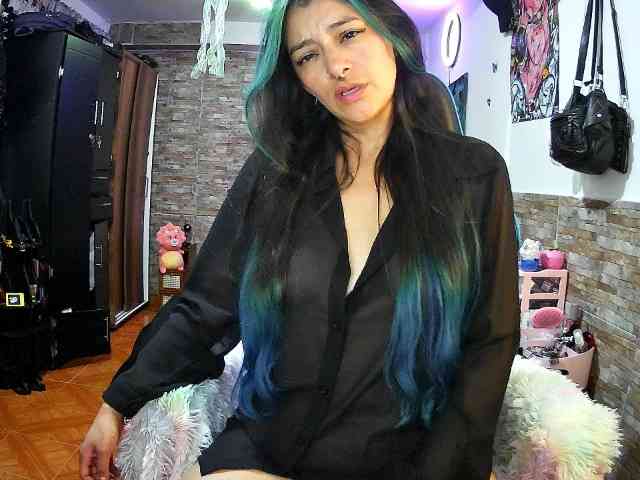 AngelaQueen webcam