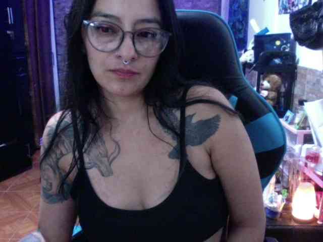 AngelaQueen webcam