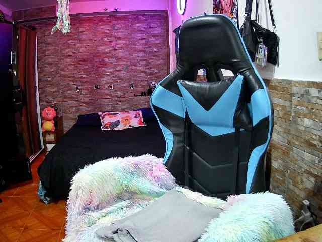 AngelaQueen webcam