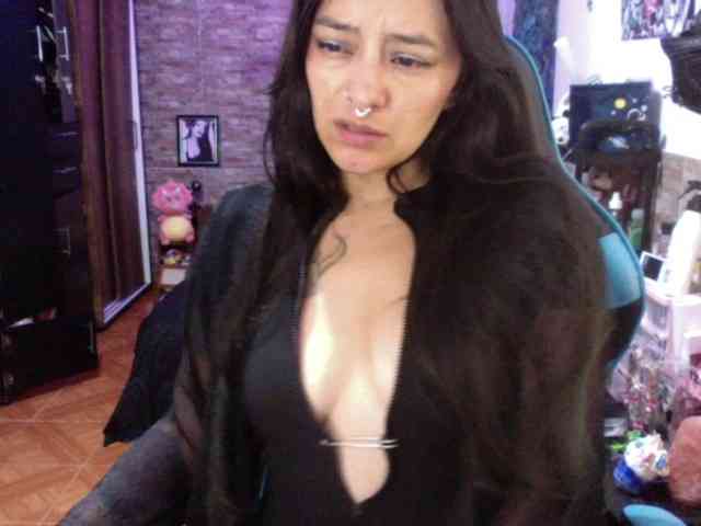 AngelaQueen
