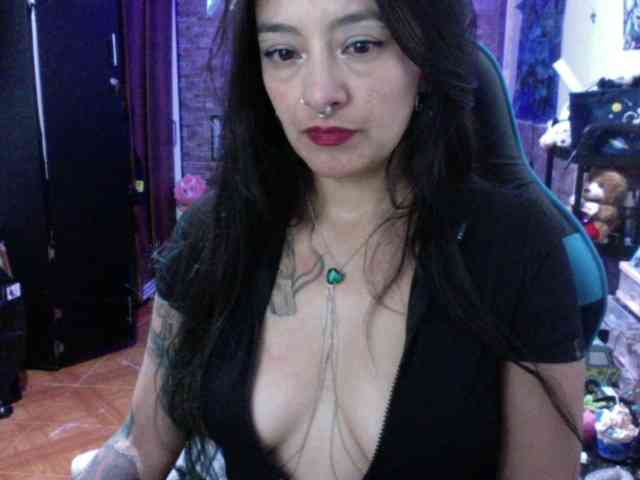 AngelaQueen