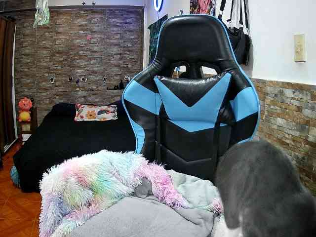 AngelaQueen webcam