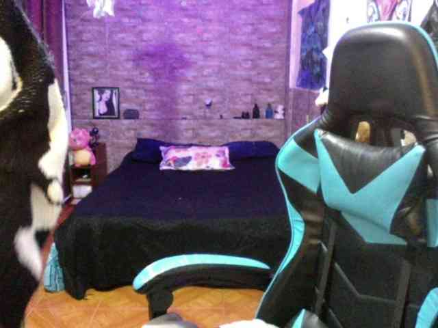 AngelaQueen webcam