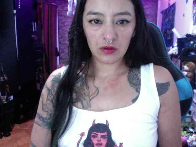 AngelaQueen webcam