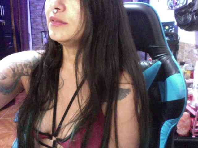 AngelaQueen webcam