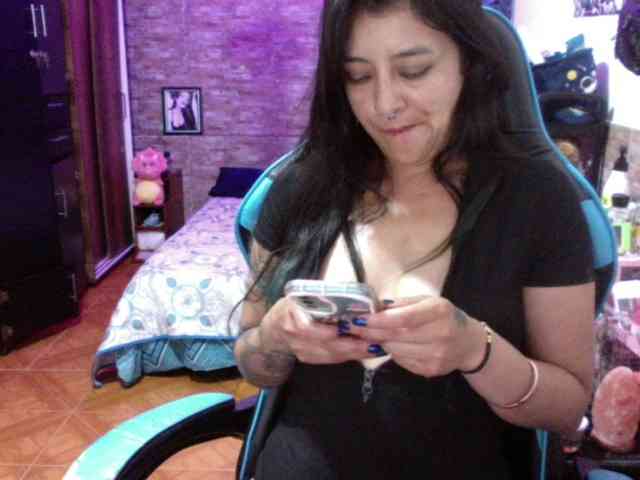 AngelaQueen webcam
