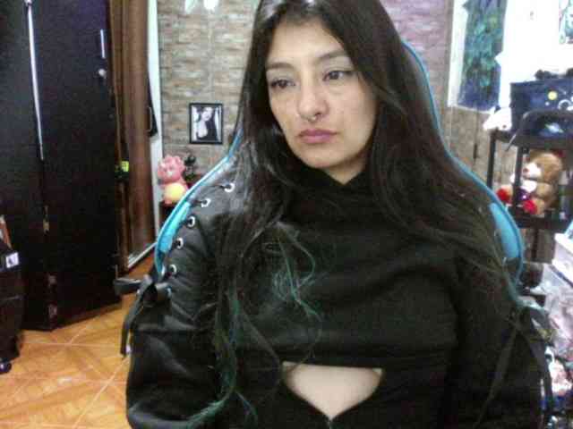 AngelaQueen webcam