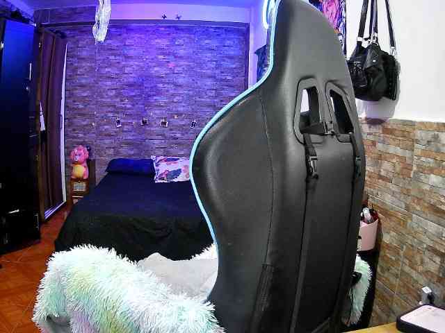 AngelaQueen webcam