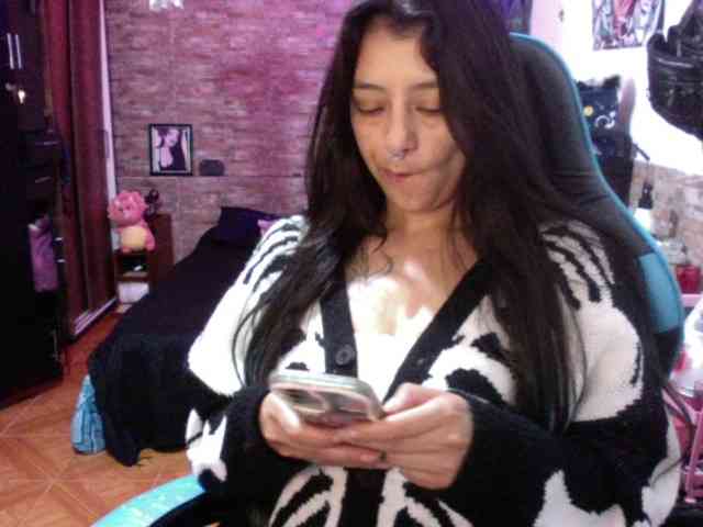 AngelaQueen webcam