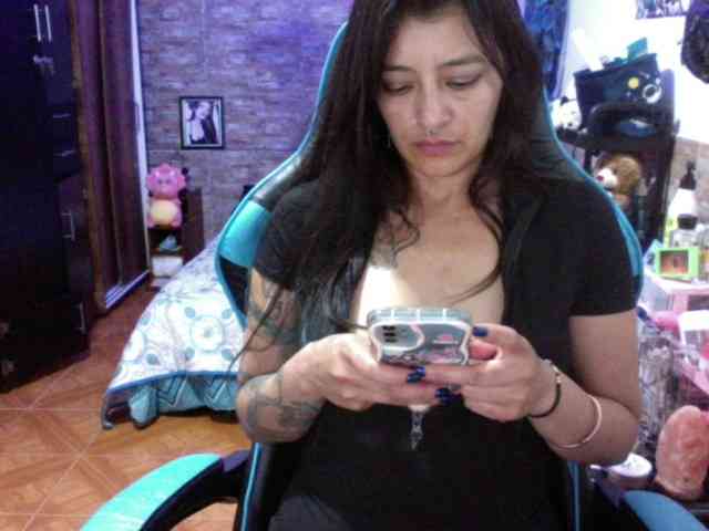 AngelaQueen webcam