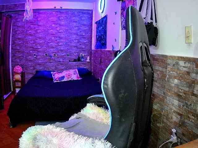 AngelaQueen webcam