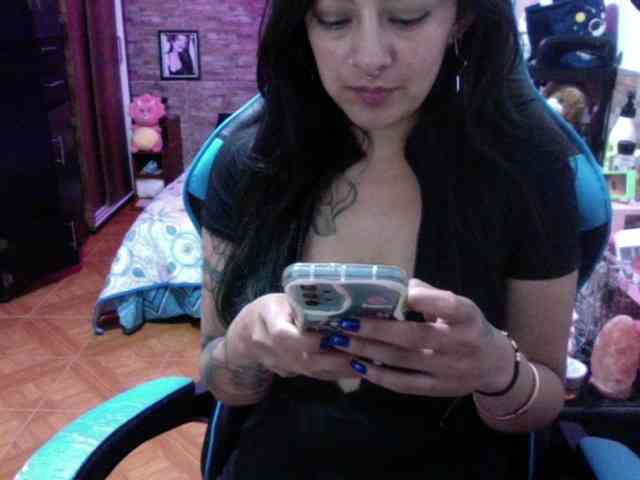 AngelaQueen webcam