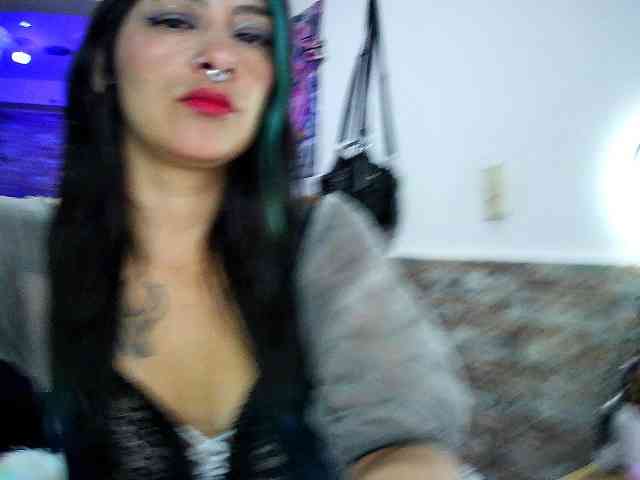 AngelaQueen webcam