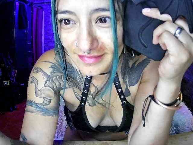 AngelaQueen webcam