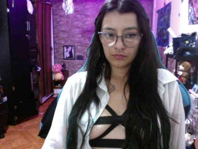 AngelaQueen webcam