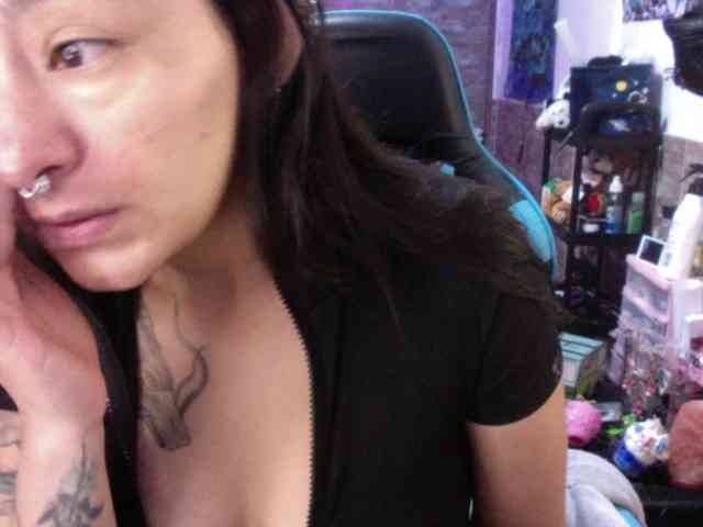 AngelaQueen webcam