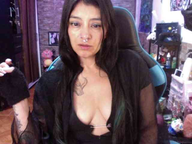 AngelaQueen