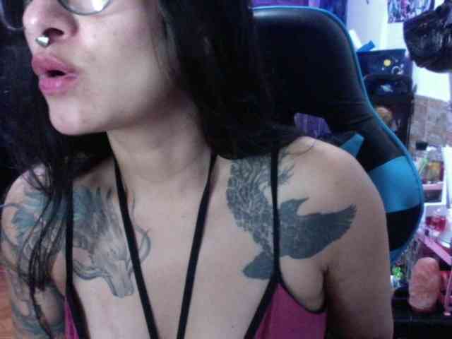 AngelaQueen webcam