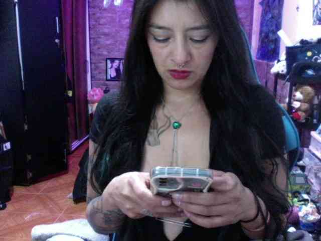 AngelaQueen webcam