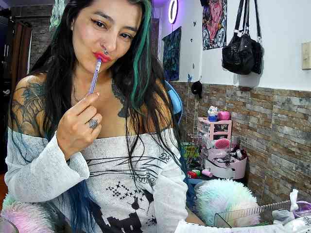 AngelaQueen webcam