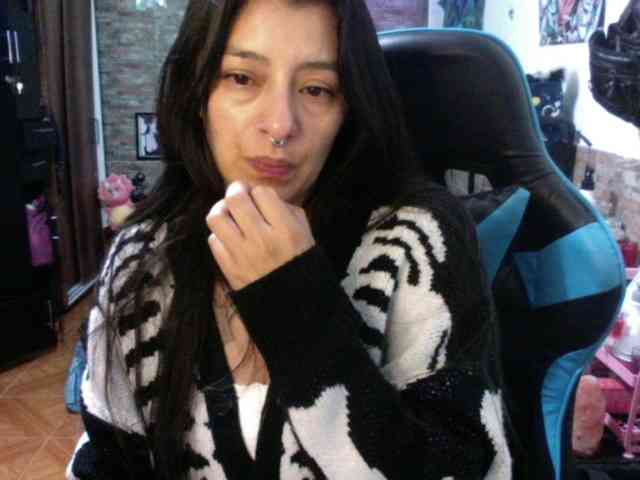 AngelaQueen webcam