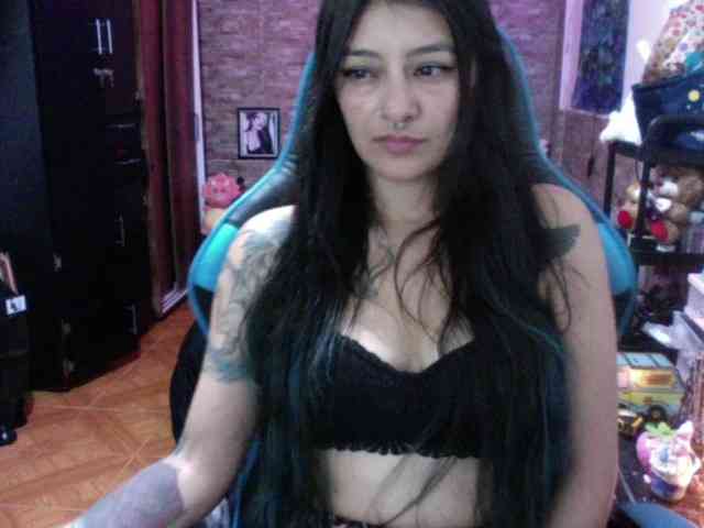 AngelaQueen webcam