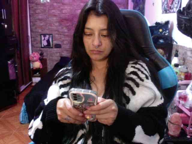 AngelaQueen webcam