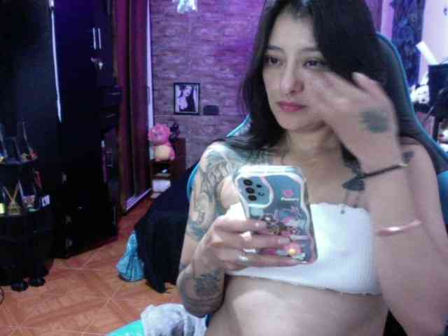 AngelaQueen webcam