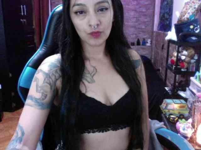 AngelaQueen webcam