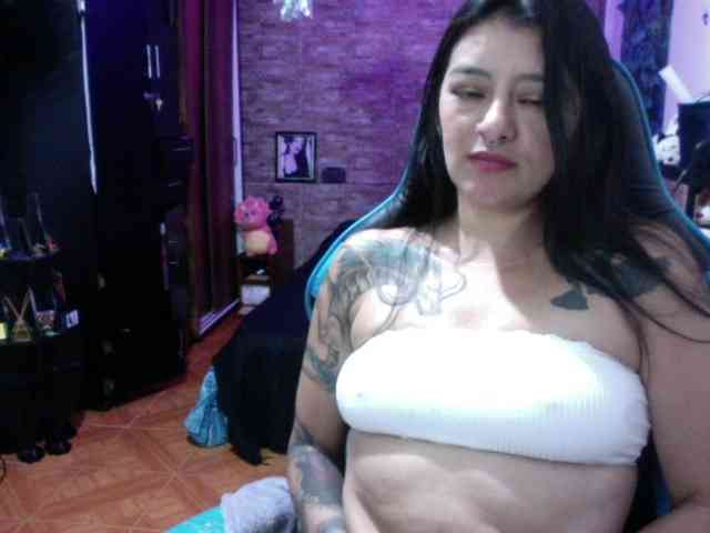 AngelaQueen webcam