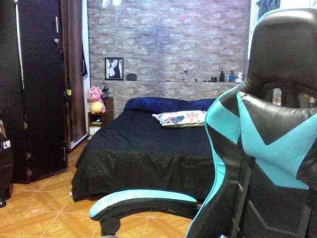 AngelaQueen webcam
