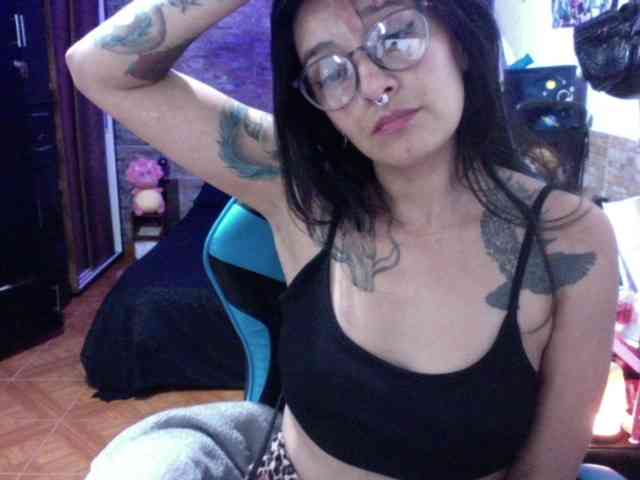 AngelaQueen AngelaQueen