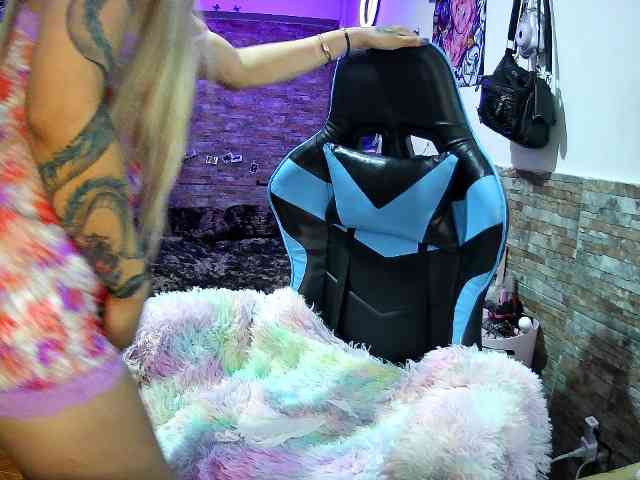 AngelaQueen webcam