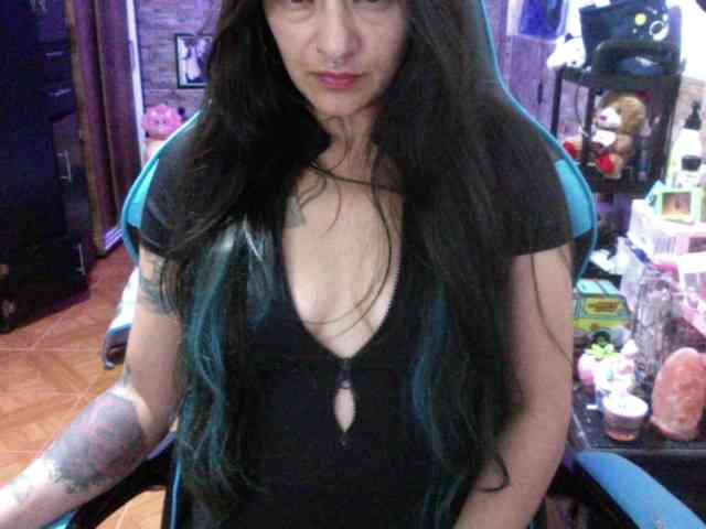 AngelaQueen