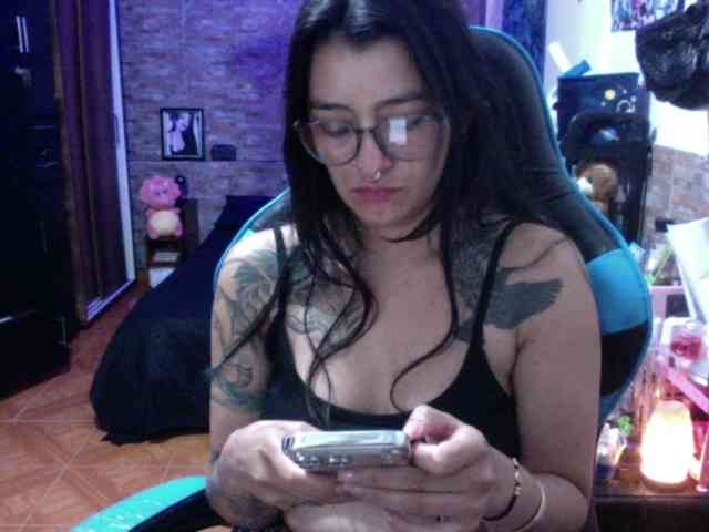 AngelaQueen AngelaQueen