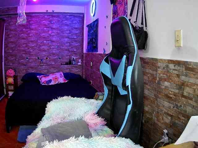 AngelaQueen webcam