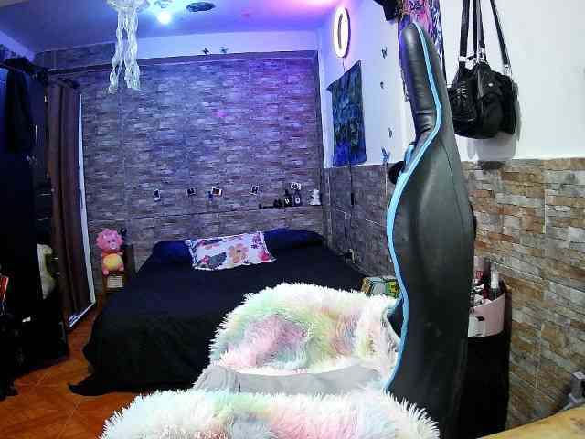 AngelaQueen webcam