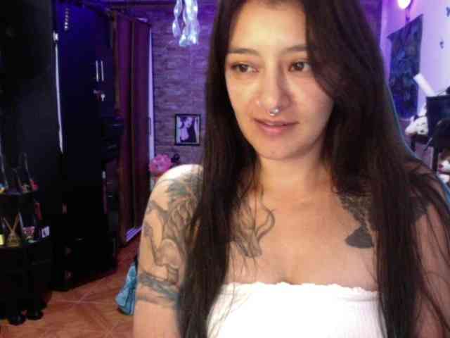 AngelaQueen webcam