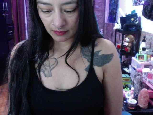 AngelaQueen webcam