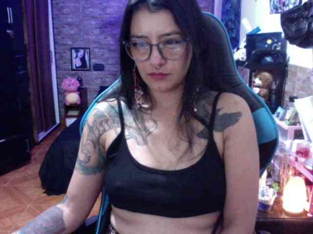 AngelaQueen webcam