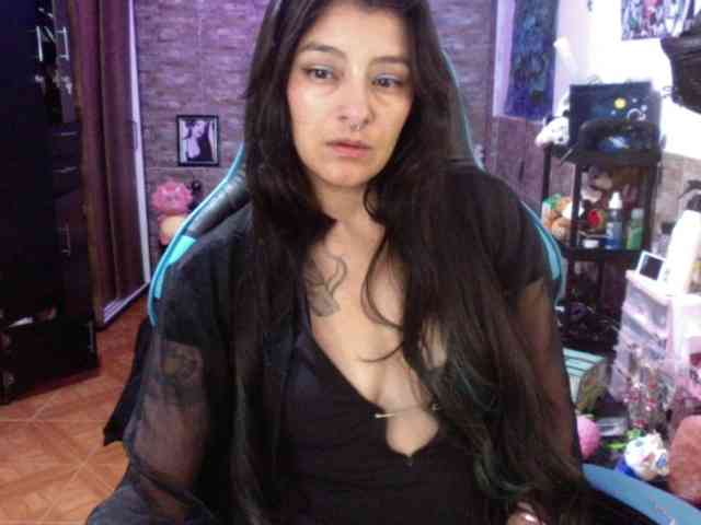 AngelaQueen webcam