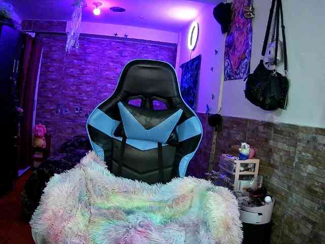 AngelaQueen webcam